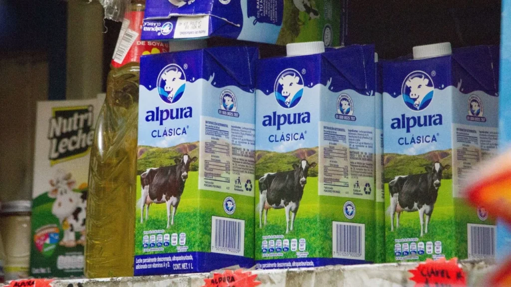 Profeco exhibe productos lácteos que le mienten al consumidor 
