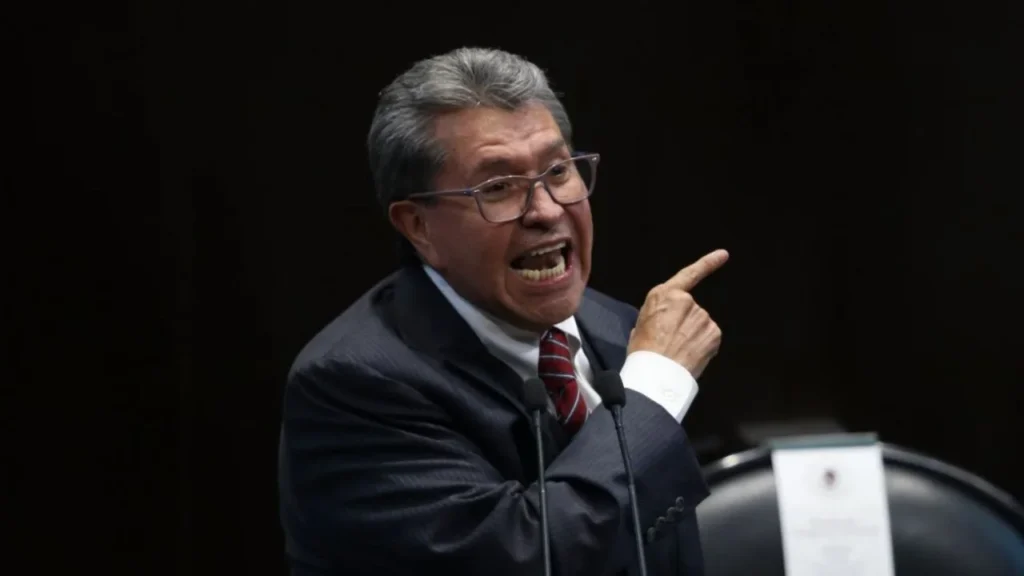 Ricardo Monreal sacó de la agenda legislativa el análisis de la jornada laboral de 40 horas.