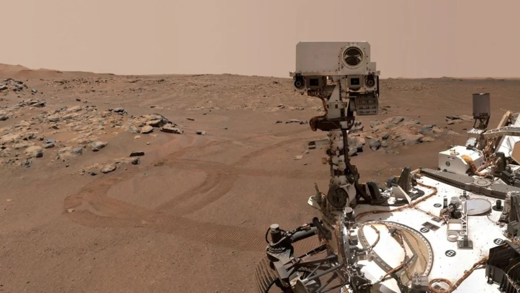 La NASA informó el hallazgo en varias rocas posibles rastros e indicios de vida ocurridos hace miles de años en Marte.