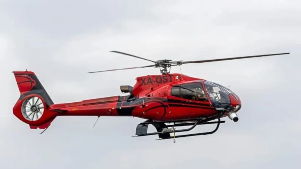 El helicóptero siniestrado, presuntamente propiedad de la empresa Angel Flight, se desplomó en los límites de Tepetlixpa y Juchitepec, Edomex.