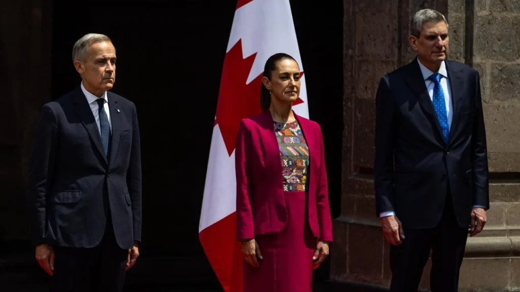 Sheinbaum recibe al premier de Canadá Mark Carney, intercambian presentes