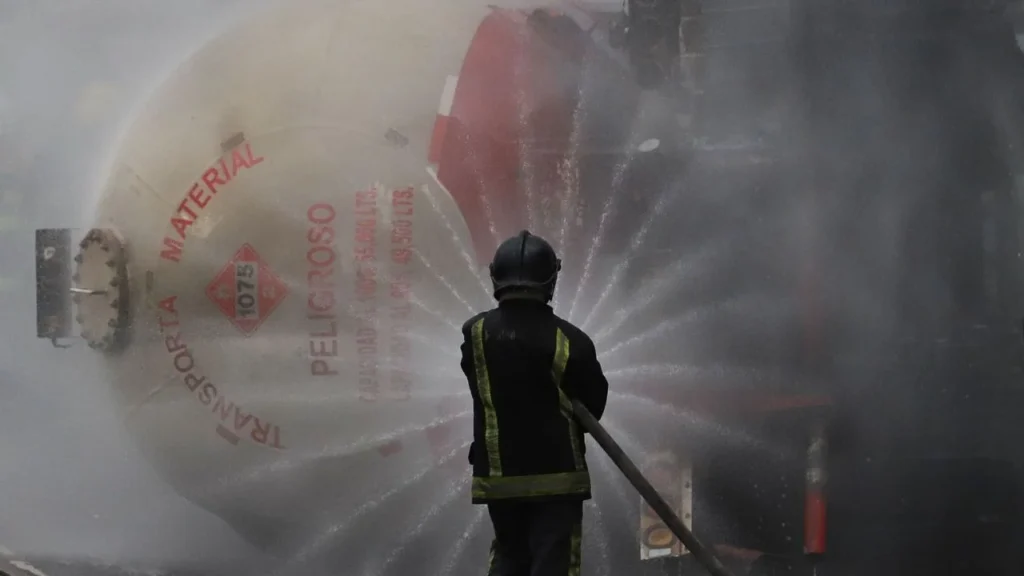 Silza, dueña de la pipa de gas que explotó en el Puente de la Concordia, promete 'reparación justa y digna' a afectados.