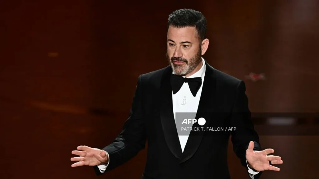 El lunes, Jimmy Kimmel habló en vivo sobre la muerte de Charlie Kirk, asegurando que la derecha intenta explotar políticamente el hecho.