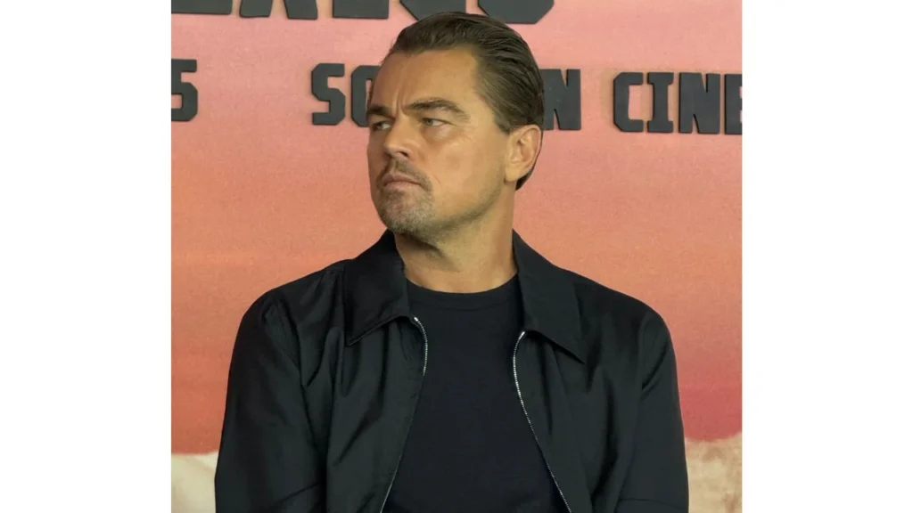 Leonardo DiCaprio durante su gira promocional de "Una batalla tras otra" en CDMX.