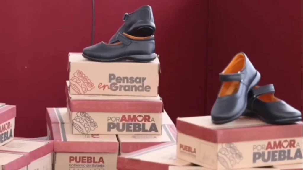 El zapato que se compraba en Puebla a veces era mixto o de plástico, indicó Alejandro Armenta