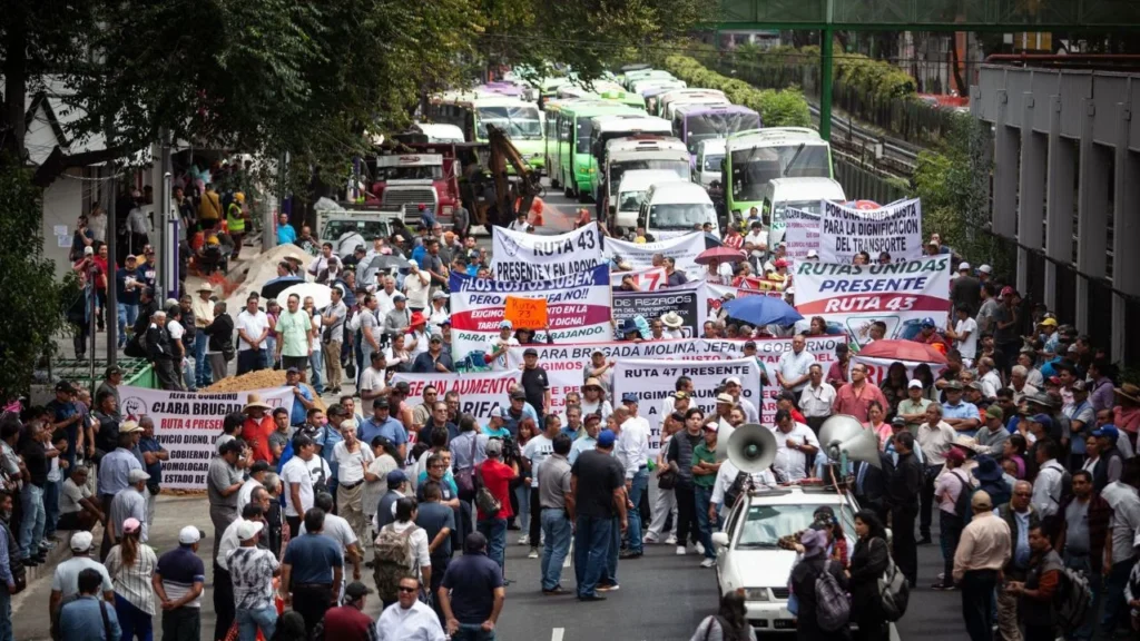 La mandataria capitalina reconoció que hay un reclamo de usuarios acerca de los mejores servicios que se requieren y también el sector transportista, que reclama aumentos de tarifa.