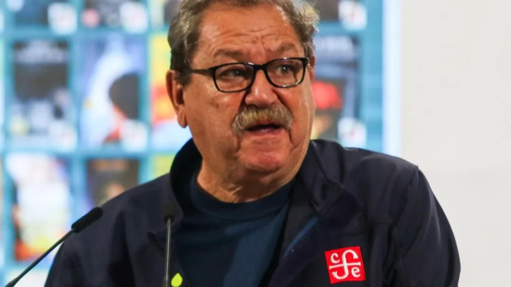 Paco Ignacio Taibo II fue nombrado director general por el expresidente Andrés Manuel López Obrador en 2019, año desde el que ha ostentado el cargo.