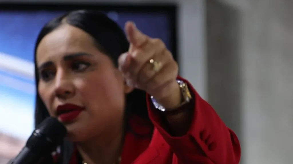 Sandra Cuevas reconoció su cercanía con “El Choko”, vinculado a proceso por delincuencia organizada