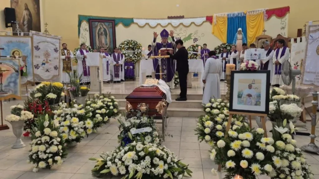 8 años tenía el padre Bertoldo, a cargo de la iglesia de San Cristóbal Mezcala
