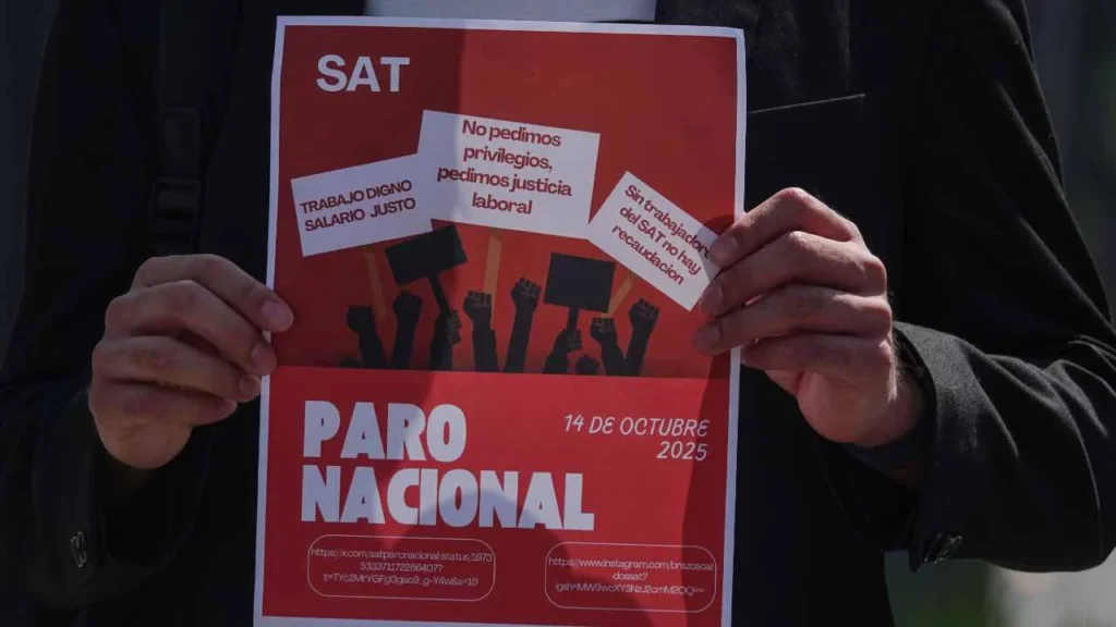 Este martes, trabajadores del SAT realizaron un paro nacional.