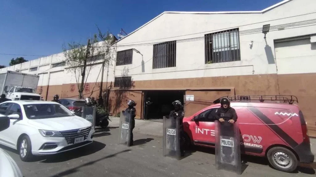 El personal del Invea destacó que el lugar no contaba con las medidas establecidas por Protección Civil ni para realizar un evento de tal magnitud.