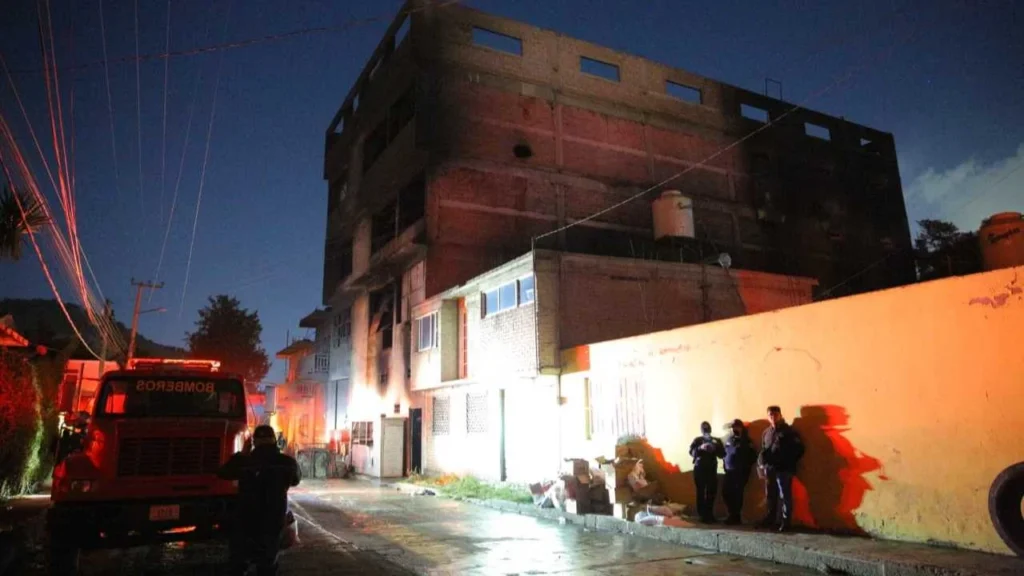 12 elementos resultaron intoxicados, pero a algunos los trasladaron a hospitales donde se recuperan.