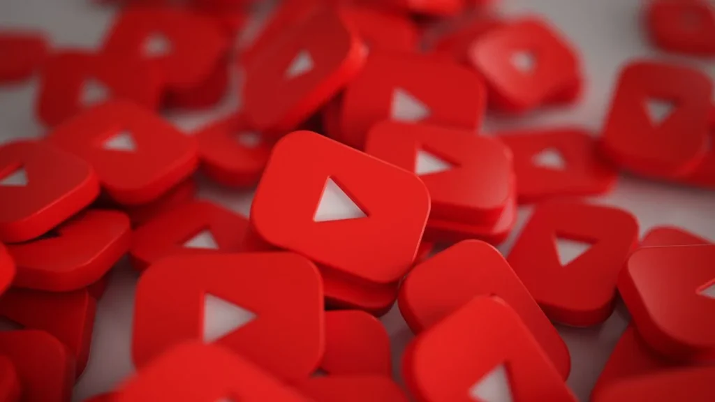 La plataforma de videos YouTube, propiedad de Google, registró una caída global afectando a usuarios y creadores de contenido.