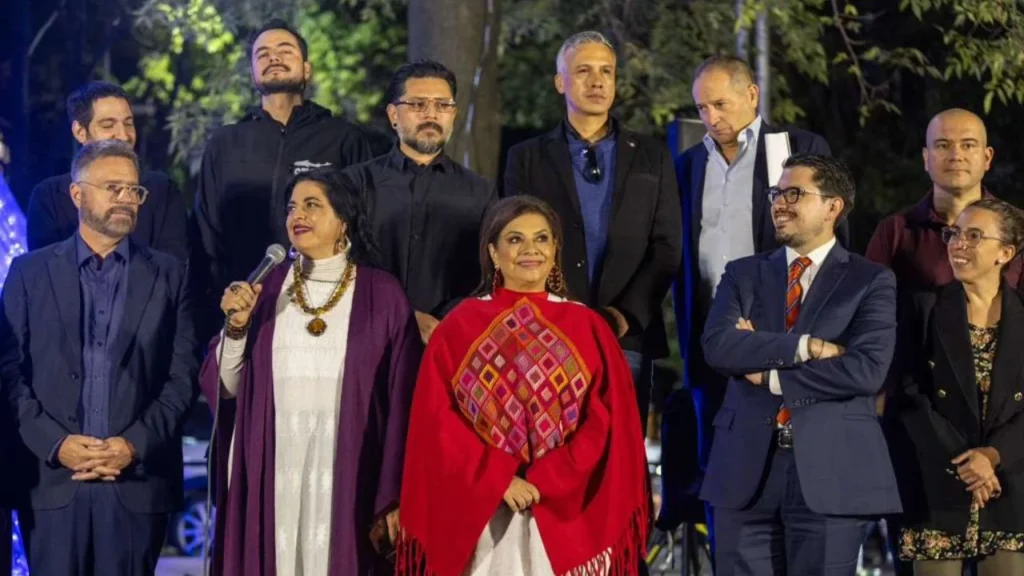 Clara Brugada encabezó un recorrido por el Festival de Cempasúchitl y el Festival Lumínico en CDMX.
