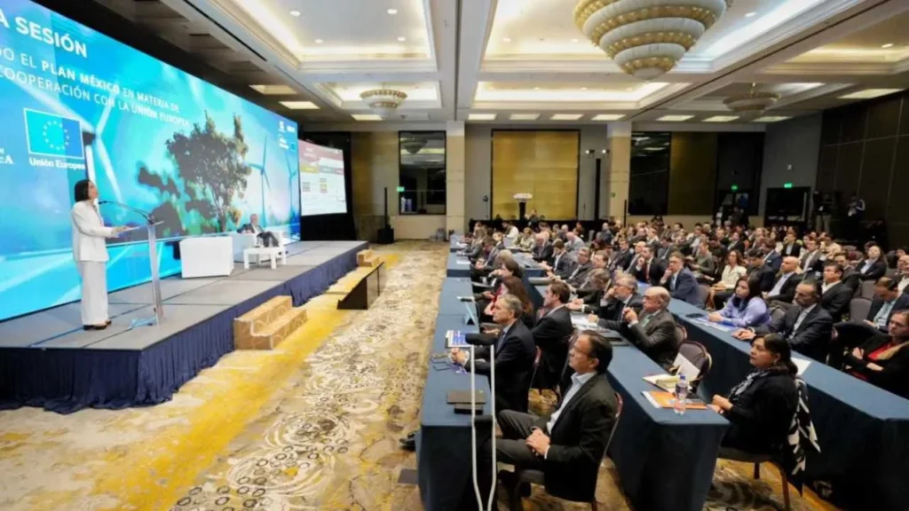 Luz Elena González Escobar inauguró la segunda jornada del VI 'Foro México-Unión Europea oportunidades y desafíos comunes'.