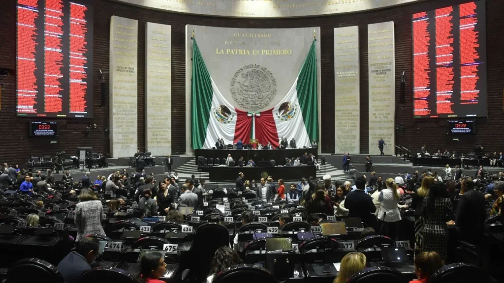 Ricardo Monreal detalló que la Cámara de Diputados votará la próxima semana el tema de la Ley de Ingresos y Ley de Amparo.
