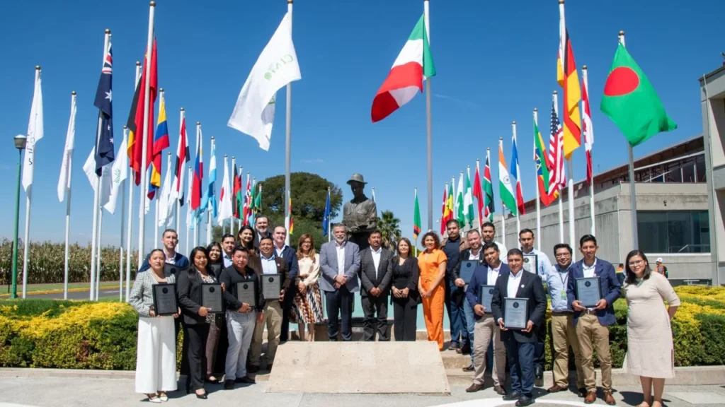 La Sader certificó a la primera generación de Técnicos Certificados en Agricultura Sustentable de Gruma 2024-2025.
