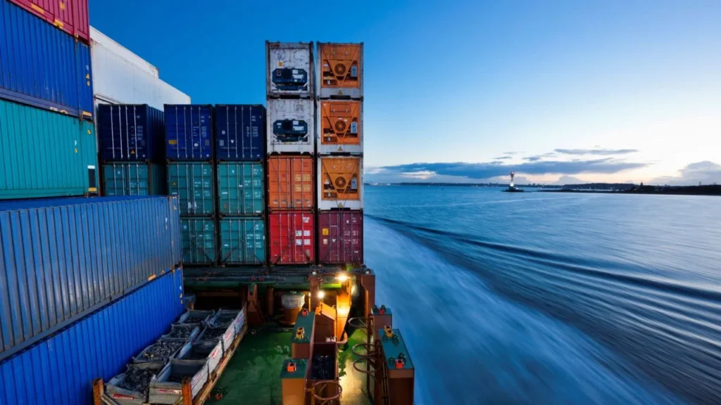 Aranceles de Estados Unidos sobre las exportaciones de México se ubica en 7.5%, una cifra menor al 13.4% prevista en agosto: Moody’s.