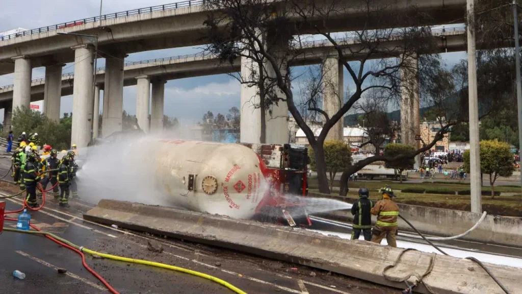 Suman 32 víctimas mortales por la explosión de una pipa de gas en el Puente de la Concordia, ocurrido el pasado 10 de septiembre.
