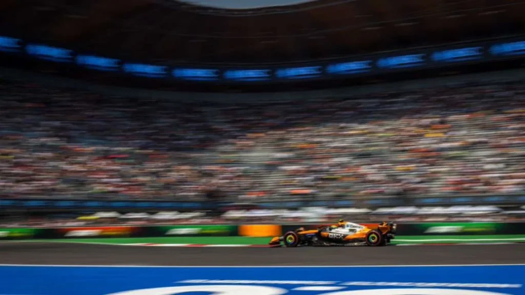 Lando Norris de McLaren le dio una nueva pole position a su escudería con un duelo final contra los dos de Ferrari, Leclerc y Hamilton.