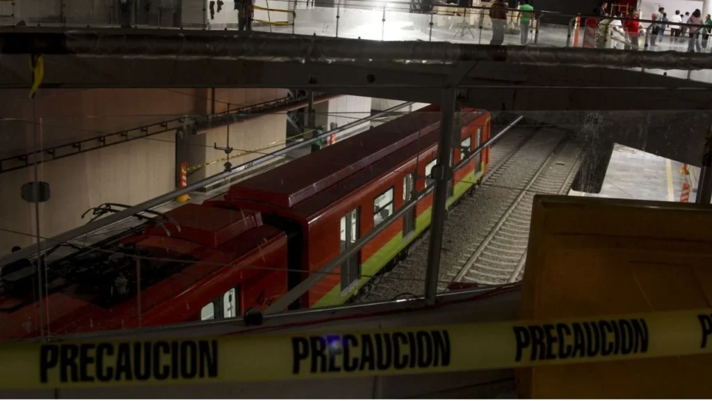 El PAN CDMX llamó a no ignorar las alertas vecinales y evaluar la separación de trabes en el tramo elevado de la Línea 12 del Metro.
