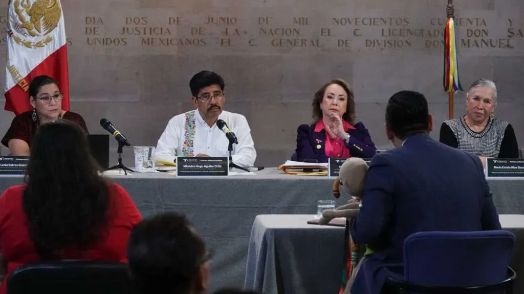 La Suprema Corte aceptó el impedimento de la ministra María Estela Ríos, para que ella no sea quien defina si Lenia Batres y Yasmín Esquivel participen en el caso.