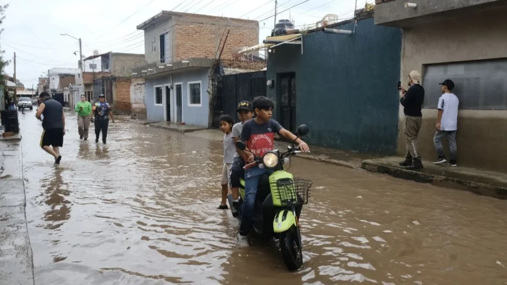 Habitantes de Tototlán denuncian que han perdido todo; en Las Margaritas apenas se recuperaban de la inundación de julio.