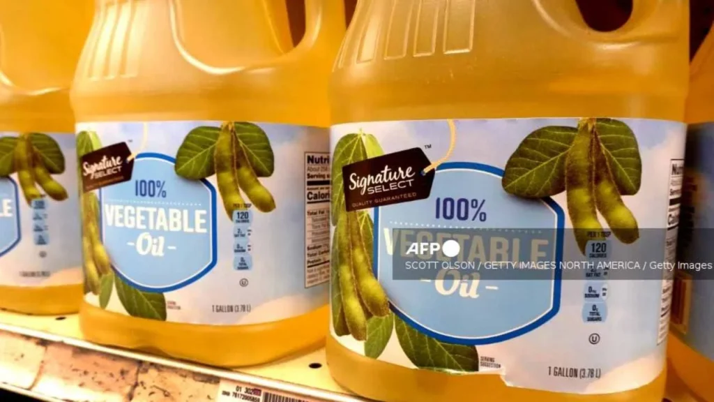 El presidente de los EU amenaza en ponerle un veto al aceite comercial que provenga de China.