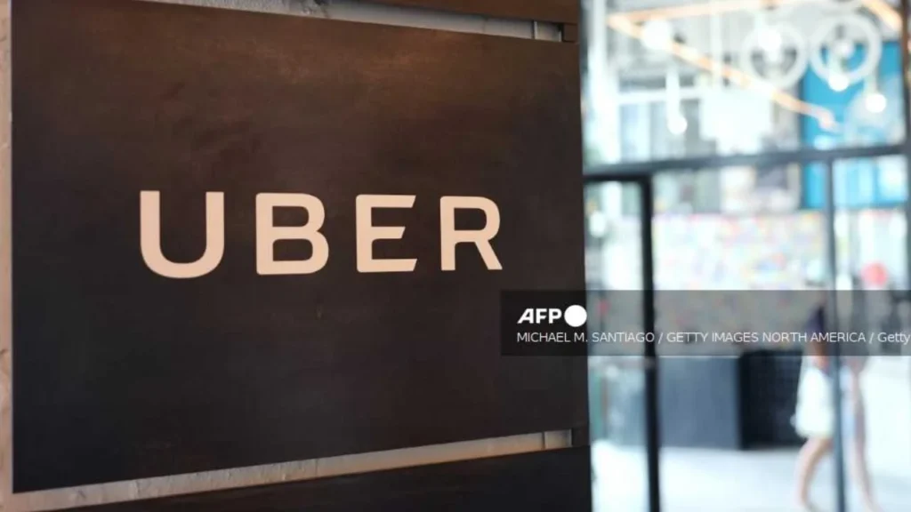 Uber y la empresa Nvidia desplegarán 100 mil nuevos taxis autónomos para el 2027.