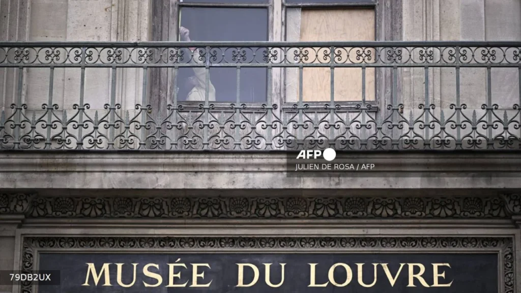 La procuradora Laurie Beccuau precisó que los ladrones del Louvre "no ganarán" el valor de las joyas "si tienen la pésima idea de fundirlas".