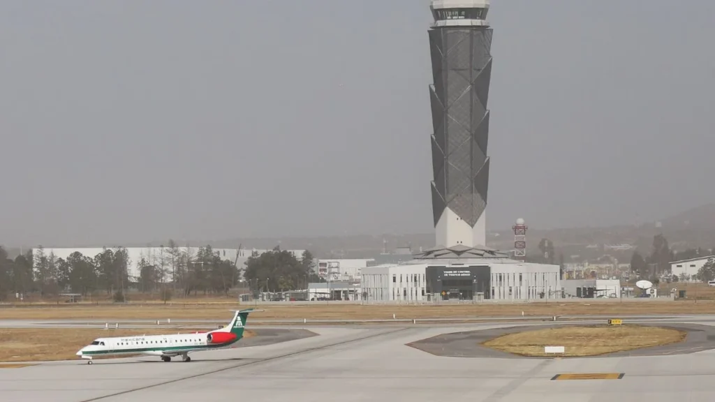El primer vuelo de Volaris con destino a Bogotá, desde el AIFA, se realizó el domingo 2 de noviembre de 2025