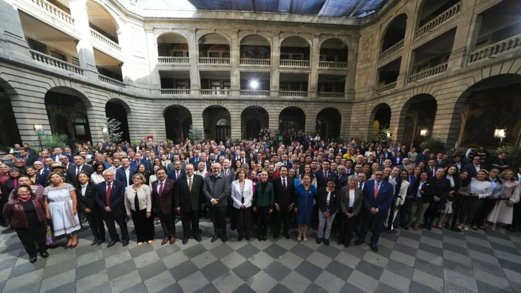 Lanzan la primera plataforma pública nacional de microcredenciales para la vida y el trabajo, impulsada por la SEP y construida con el talento y el conocimiento de todas las universidades del país.