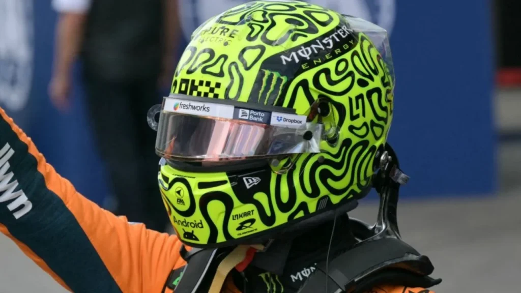 , Lando Norris, celebra tras conseguir la pole position durante la sesión de clasificación del Gran Premio de Fórmula Uno de Sao Paulo en el circuito José Carlos Pace