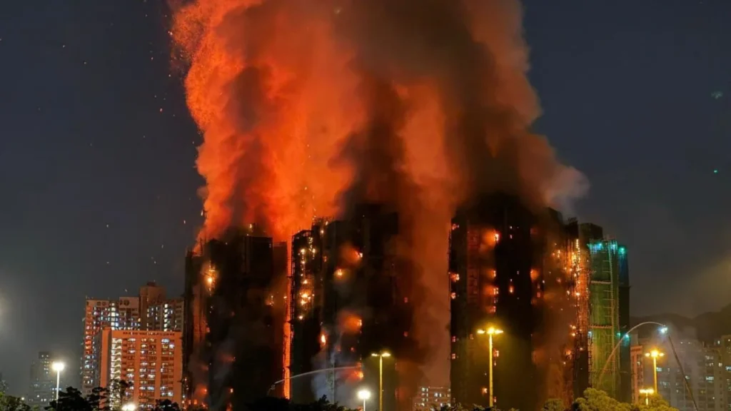 Incendio en complejo de Hong Kong