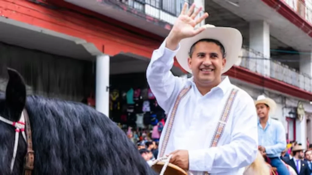 Miembros de Coparmex manifiestan su solidaridad con la familia de Carlos Manzo y los habitantes de Uruapan.