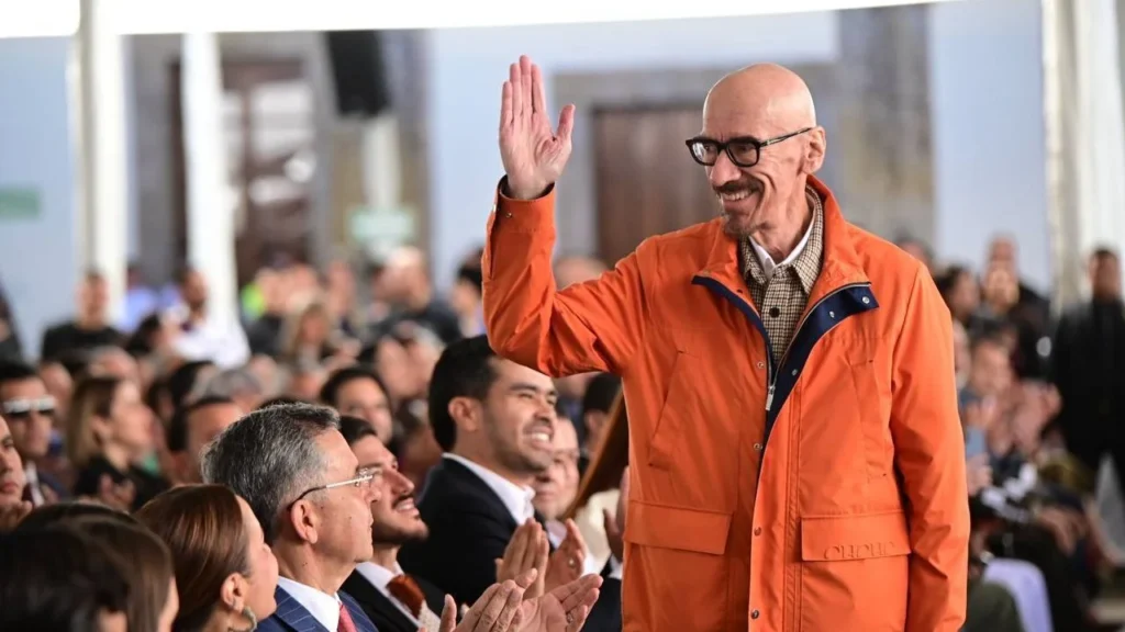 Dante Delgado se ubicó en primera fila junto al gobernador de Nuevo León, Samuel García y al dirigente de MC, Jorge Álvarez Maynez.