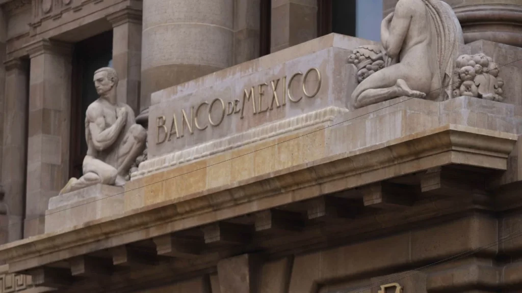 Banxico recortó de 0.6% a 0.3% su estimación para el crecimiento este año