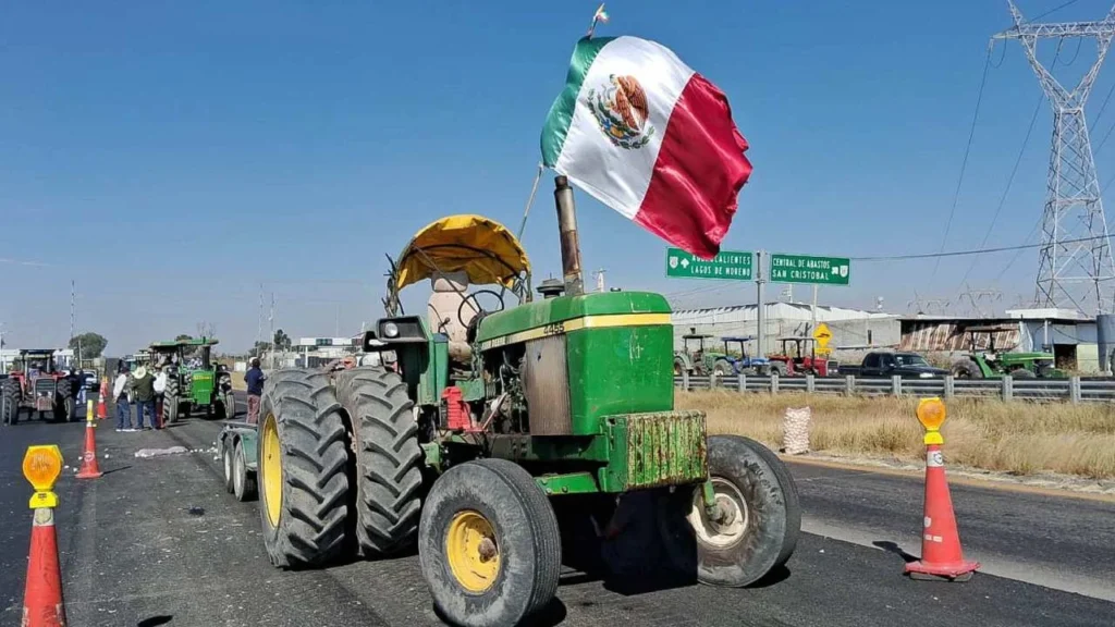 Agricultores y transportistas anuncian un megabloqueo para el próximo lunes.