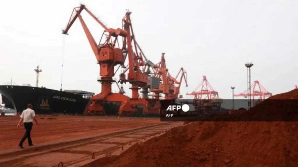 China controla más del 90% del mercado mundial de refinación de estos metales.