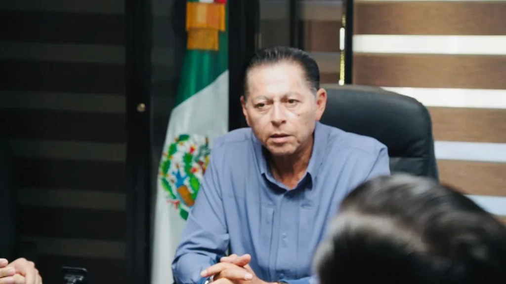 El alcalde de San Luis Río Colorado, César Sandoval, indicó que se enteró de la cancelación de su visa al cruzar a Yuma, Arizona en EU.