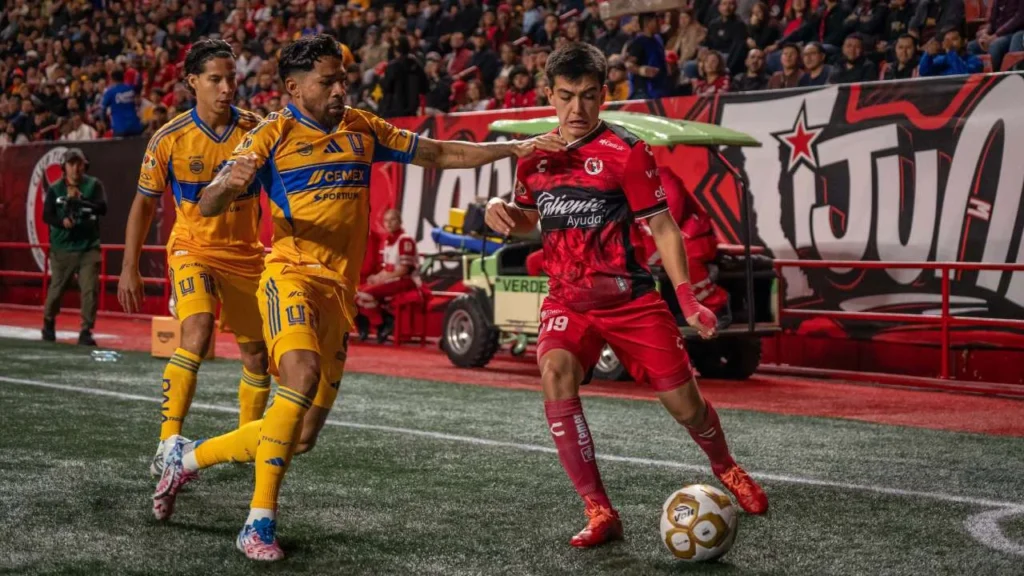 Gilberto Mora anotó un gol en la goleada de Xolos sobre Tigres, en la ida de los cuartos de final.