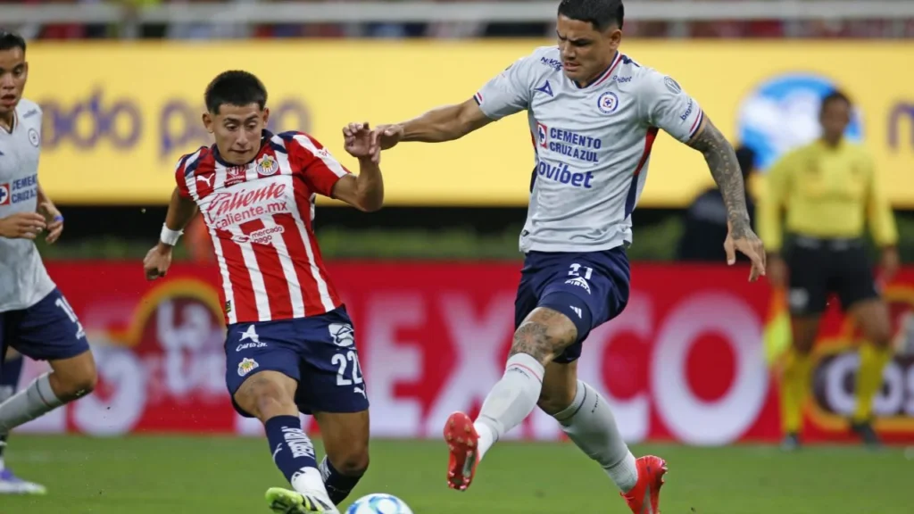 Chivas vs Cruz Azul, Estadio Akron