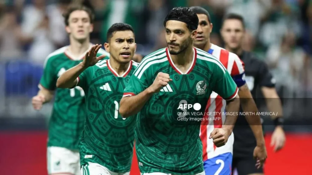  Aunque Jiménez anotó, la Selección Mexicana perdió ante los paraguayos.