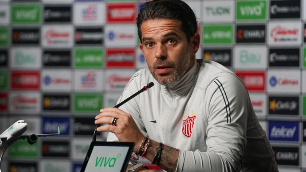 Necaxa hace oficial la salida de Fernando Gago del club