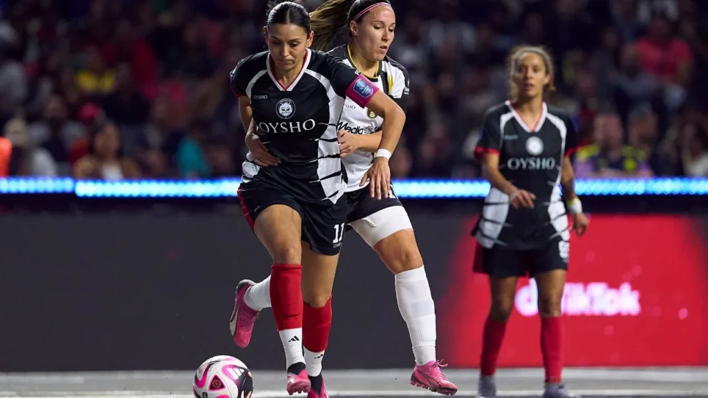Emoción, drama y goles, así se vivieron las finales de la Queens y Kings Cup en el Estadio Harp Helú, con Pio Femenil y Furia FC campeones.