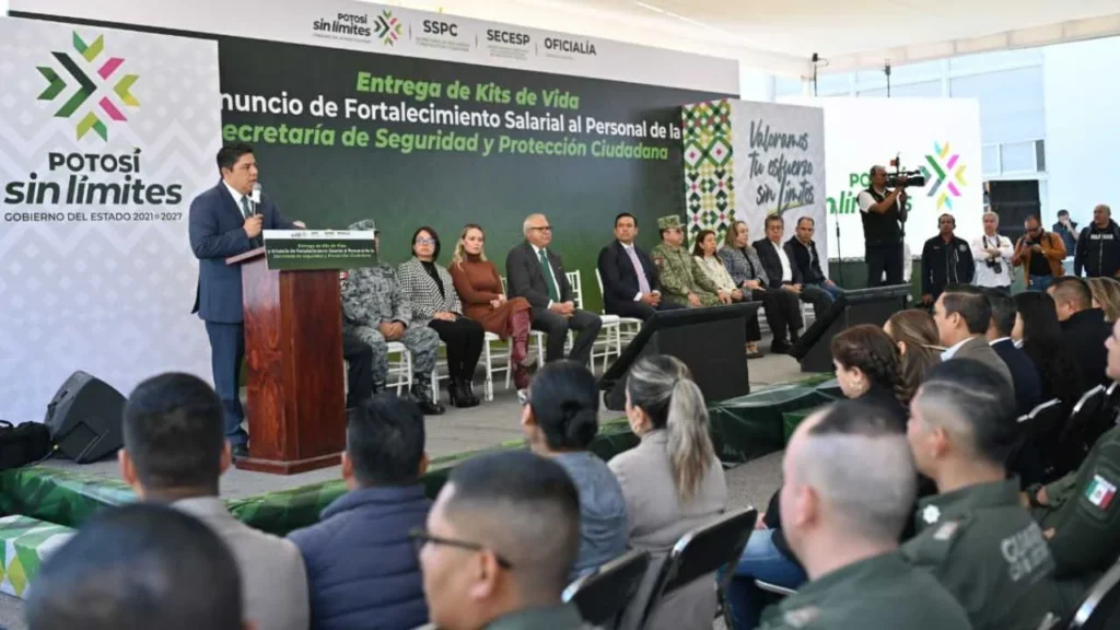 Ricardo Gallardo aumentará el salario de la policía estatal.