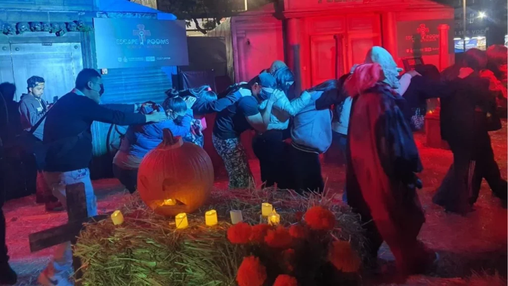 La Glorieta de los Insurgentes, se convirtió en un punto de entretenimiento, tras la instalación de seis salas temáticas de Escape Rooms