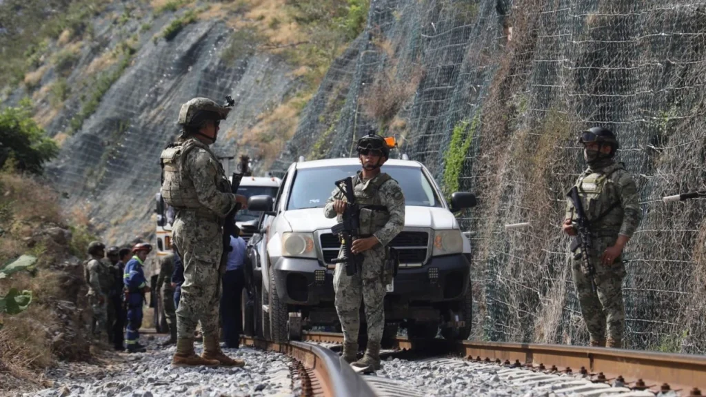 FGR ya resguarda zona del descarrilamiento del Interoceánico
