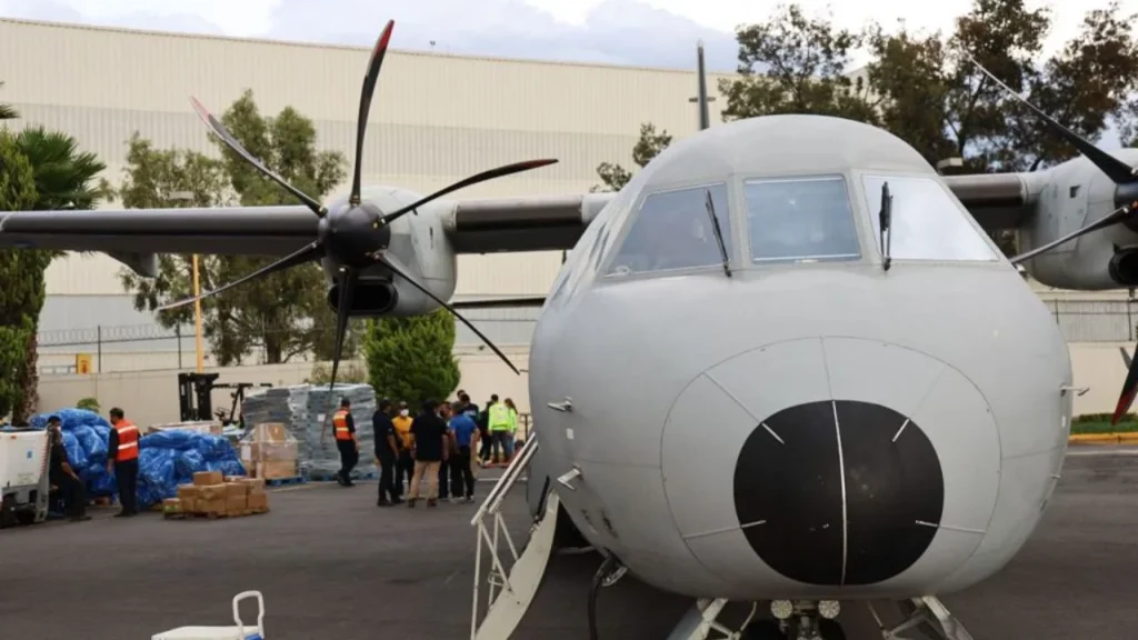 Marina reporta 2 muertos y 4 lesionados tras caída de avión en Galvestone, Texas