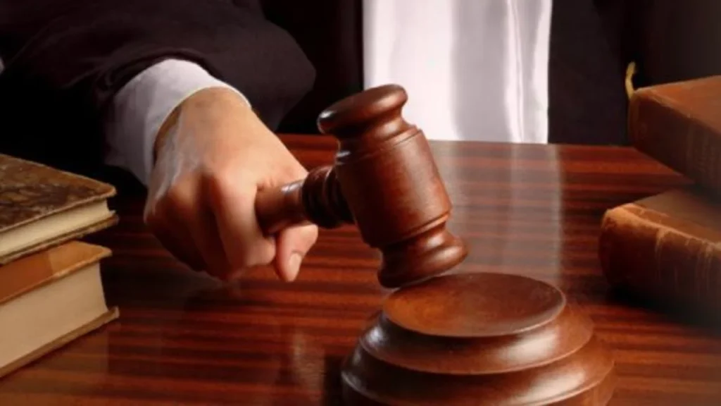 Senado niega a juez licencia de 90 días con goce de sueldo por paternidad